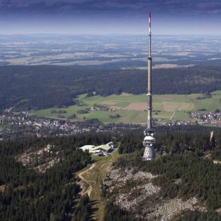 Luftaufnahme des Luftsportvereins Stadtsteinach - Ochsenkopf in der ErlebnisRegion Fichtelgebirge